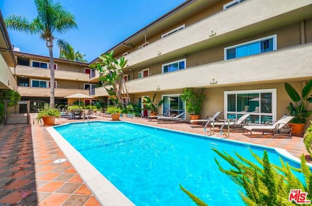 970 100 Palm Avenue 100, West Hollywood, CA 90069