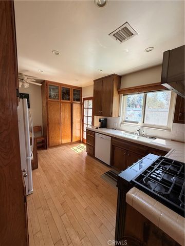 3402 Henrietta, La Crescenta, CA 91214
