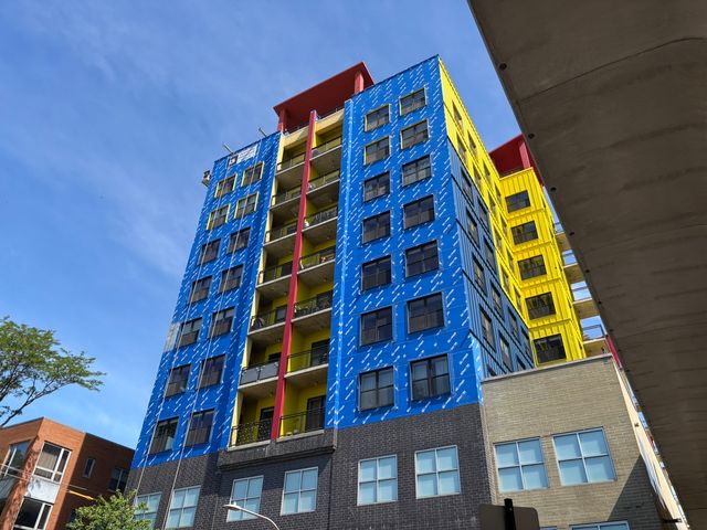 1122 W Catalpa Avenue 902, Chicago, IL 60640