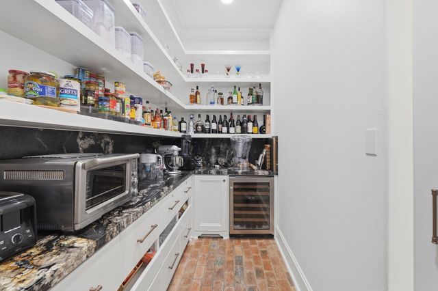 6007 Bermuda Dunes Drive, Houston, TX 77069