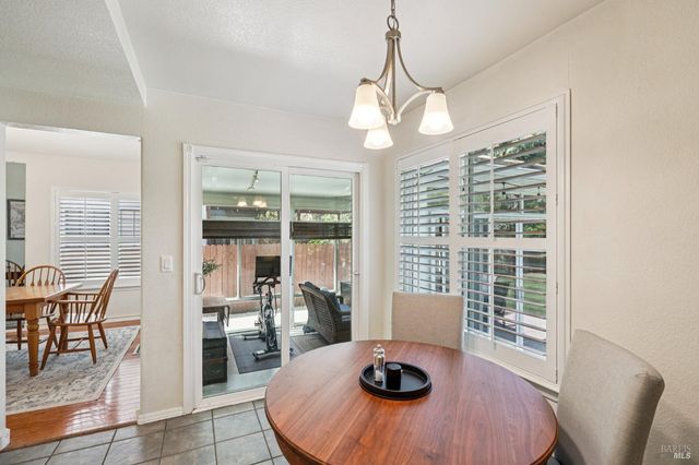 301 Portsmouth Ave, Vacaville, CA 95687