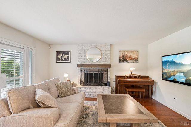 301 Portsmouth Ave, Vacaville, CA 95687