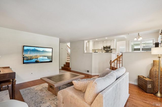 301 Portsmouth Ave, Vacaville, CA 95687