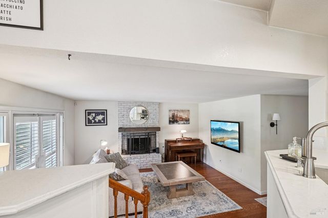 301 Portsmouth Ave, Vacaville, CA 95687