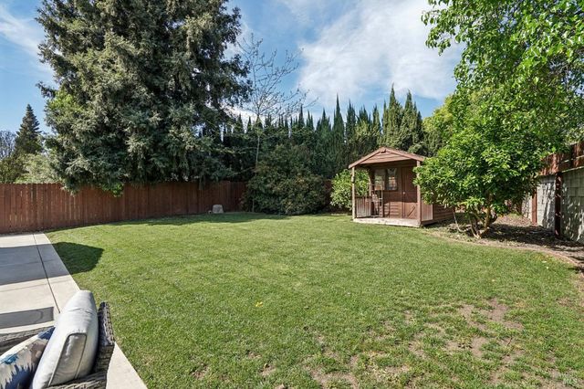301 Portsmouth Ave, Vacaville, CA 95687