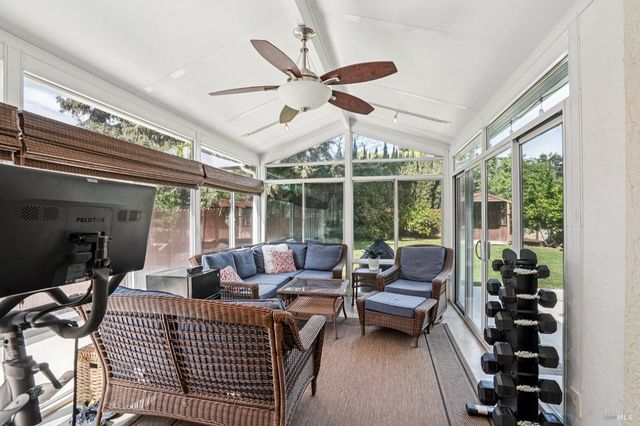 301 Portsmouth Ave, Vacaville, CA 95687