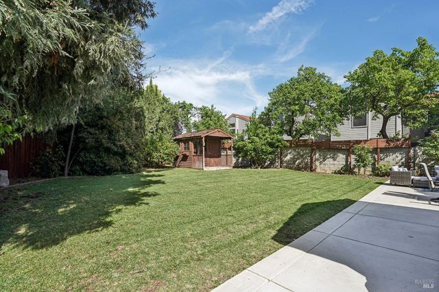 301 Portsmouth Ave, Vacaville, CA 95687