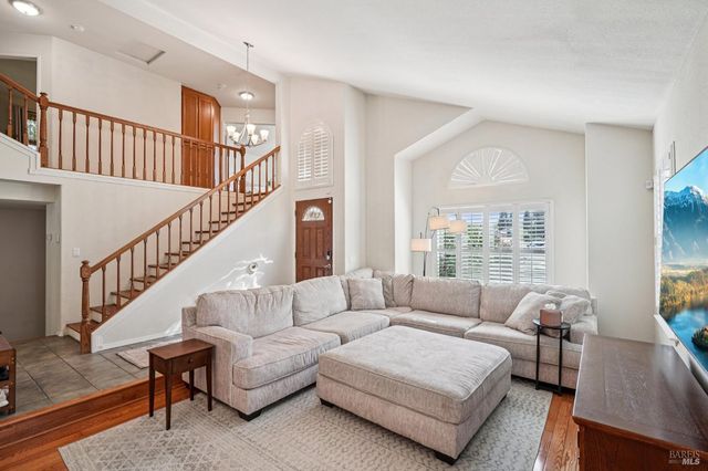 301 Portsmouth Ave, Vacaville, CA 95687