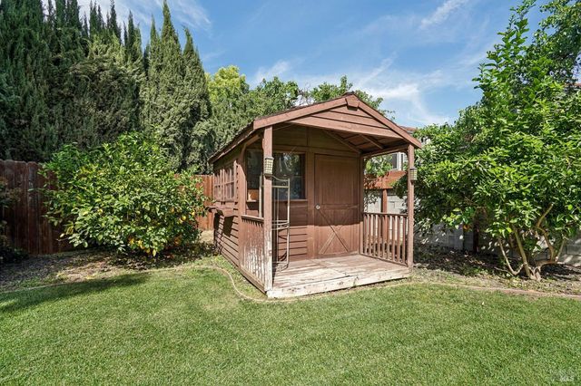 301 Portsmouth Ave, Vacaville, CA 95687