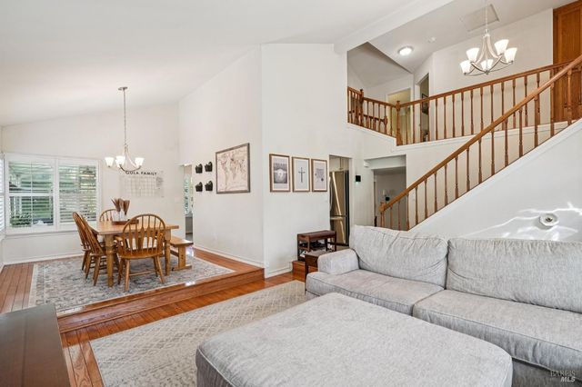 301 Portsmouth Ave, Vacaville, CA 95687