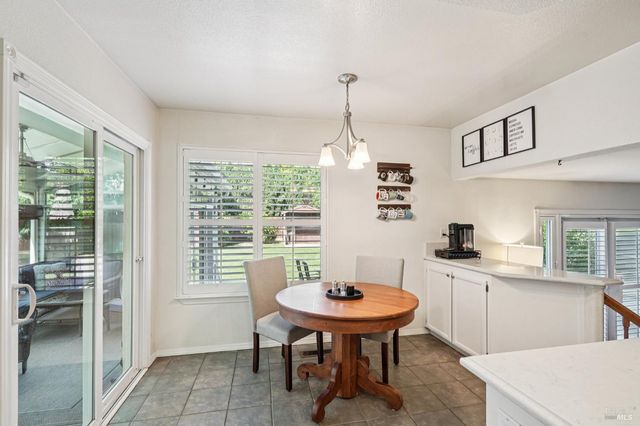 301 Portsmouth Ave, Vacaville, CA 95687