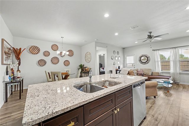 8113 Cattlemen Dr, Corpus Christi, TX 78414