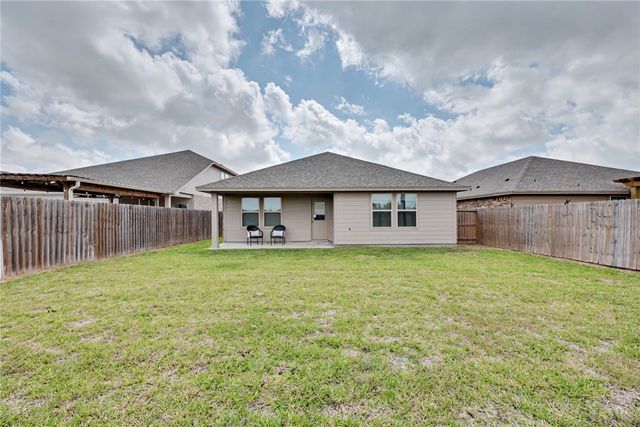 8113 Cattlemen Dr, Corpus Christi, TX 78414