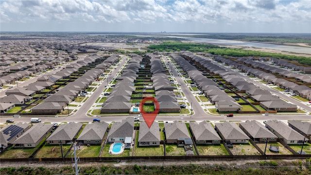 8113 Cattlemen Dr, Corpus Christi, TX 78414