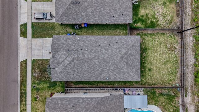 8113 Cattlemen Dr, Corpus Christi, TX 78414