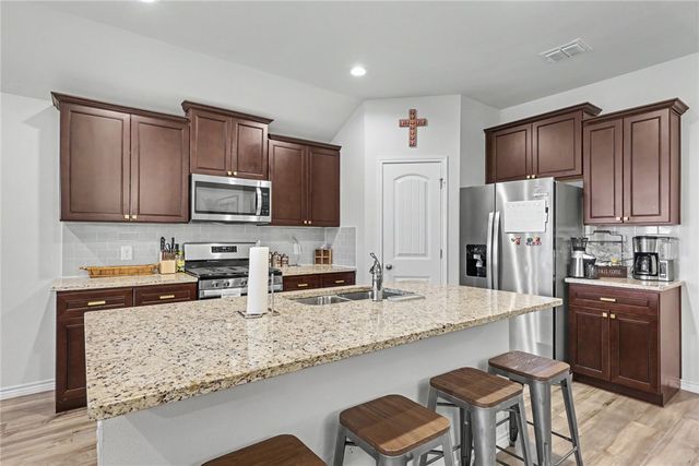 8113 Cattlemen Dr, Corpus Christi, TX 78414