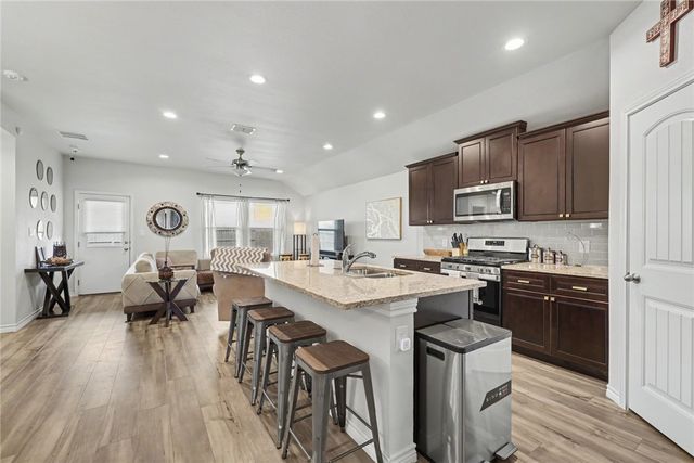 8113 Cattlemen Dr, Corpus Christi, TX 78414