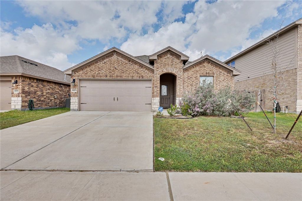 8113 Cattlemen Dr, Corpus Christi, TX 78414