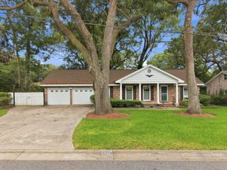 4327 Evanston Boulevard, North Charleston, SC 29418