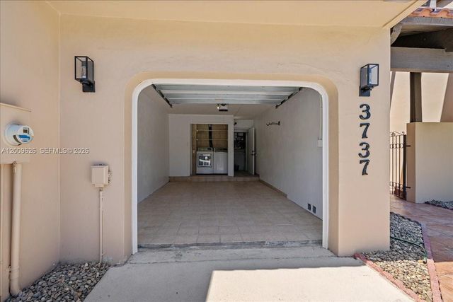 3737 Alcantara Ave D-81, Doral, FL 33178