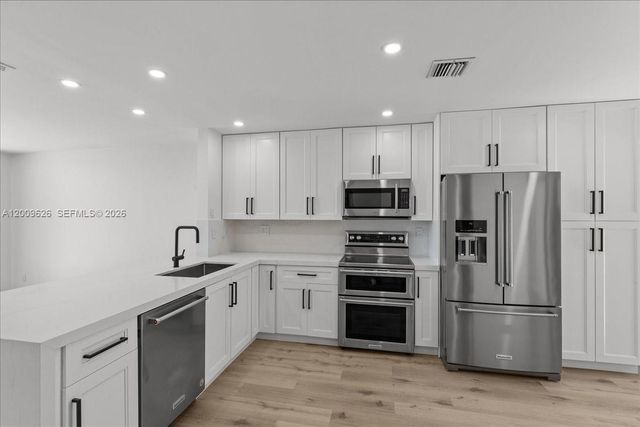 3737 Alcantara Ave D-81, Doral, FL 33178