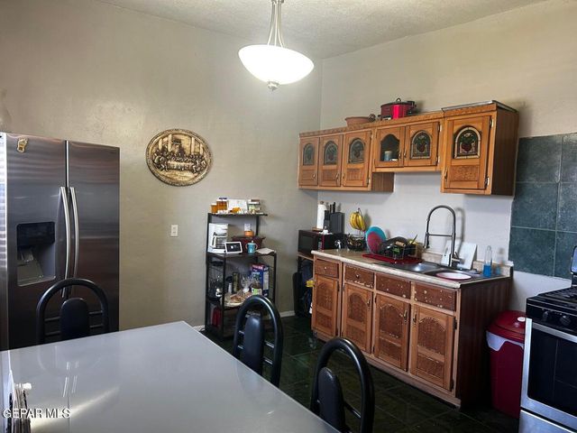 2930 Findley Avenue, El Paso, TX 79905