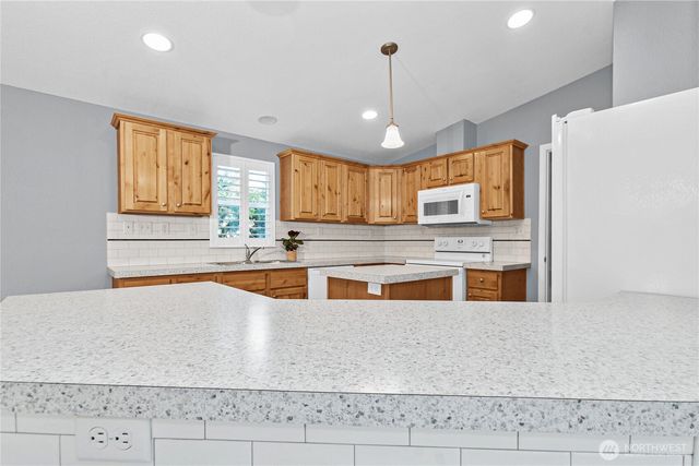 4264 Lakeview Lane SE, Lacey, WA 98503