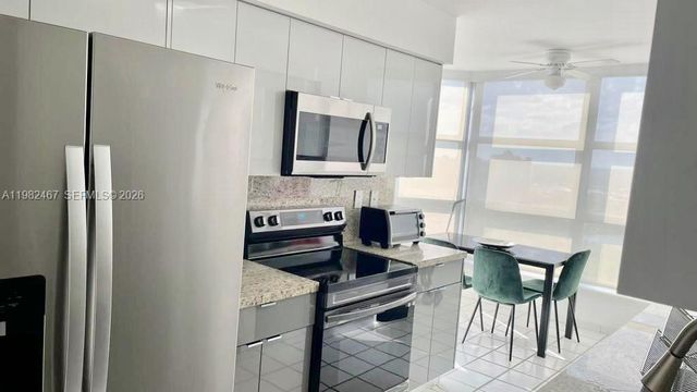 3500 Mystic Pointe Dr 3103, Aventura, FL 33180