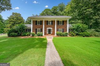 2718 Breckenridge Way NE, Decatur, GA 30345