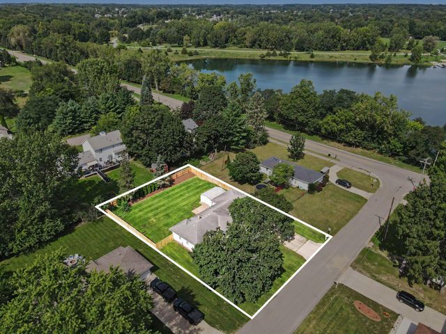 2429 Linda Avenue Se, Cascade Twp, MI 49546
