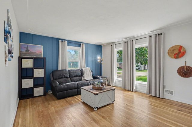 2429 Linda Avenue Se, Cascade Twp, MI 49546