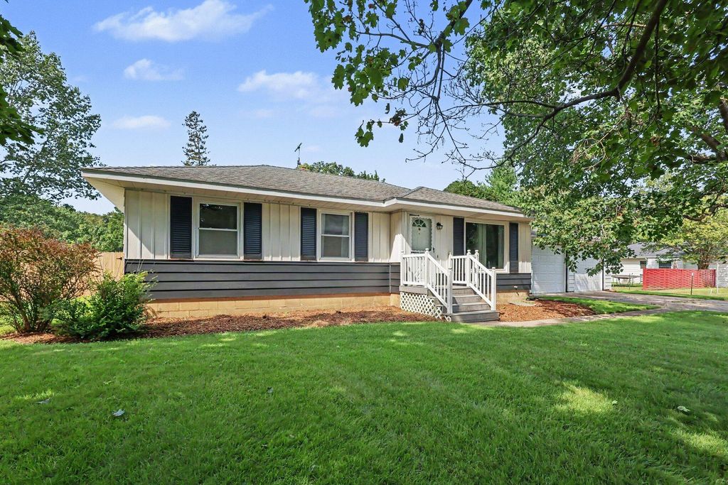 2429 Linda Avenue Se, Cascade Twp, MI 49546