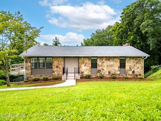 4804 NW Farland Drive, Knoxville, TN 37909
