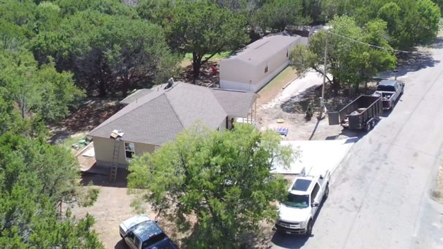 1021 Comanche Cove Drive, Granbury, TX 76048