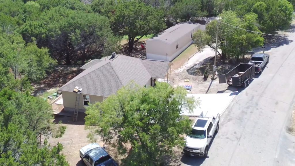 1021 Comanche Cove Drive, Granbury, TX 76048 — photo 3