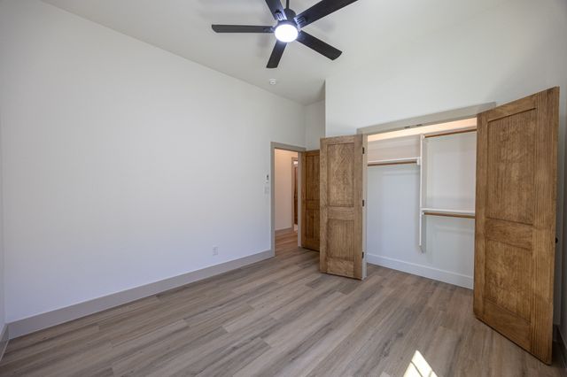 816 Glen Garden, Fort Worth, TX 76104