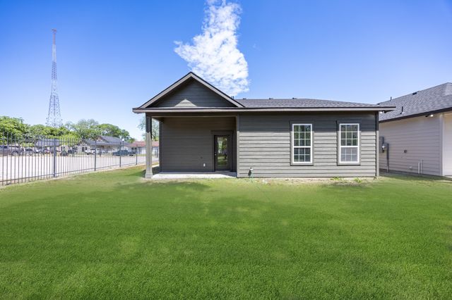 816 Glen Garden, Fort Worth, TX 76104