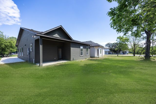 816 Glen Garden, Fort Worth, TX 76104