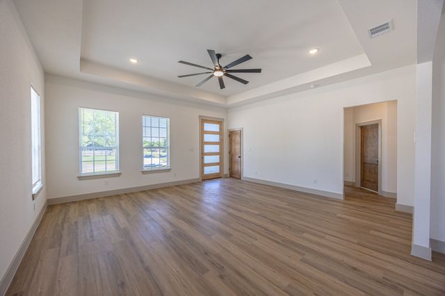 816 Glen Garden, Fort Worth, TX 76104