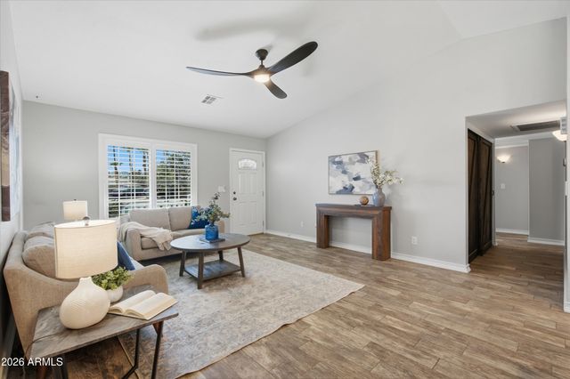 5130 E BANNOCK Street, Phoenix, AZ 85044
