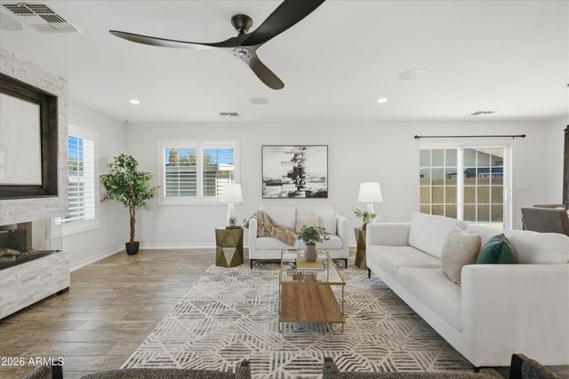 5130 E BANNOCK Street, Phoenix, AZ 85044