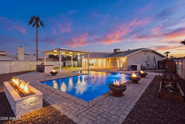 5130 E BANNOCK Street, Phoenix, AZ 85044