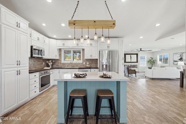 5130 E BANNOCK Street, Phoenix, AZ 85044