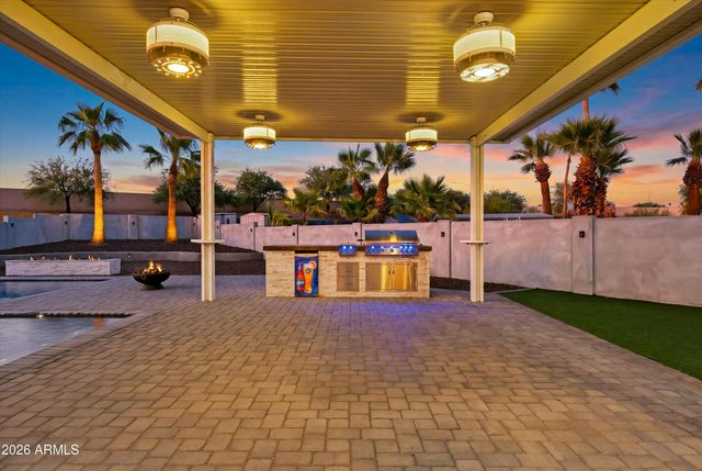 5130 E BANNOCK Street, Phoenix, AZ 85044