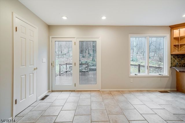 67 Frog Hollow Rd, Tewksbury Twp., NJ 07830