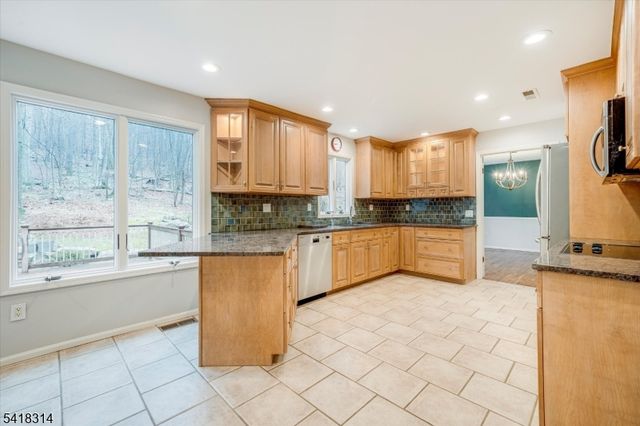 67 Frog Hollow Rd, Tewksbury Twp., NJ 07830