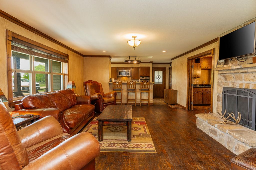 Image 15 of property listing at 817 County Road 130, Ballinger, TX 76821