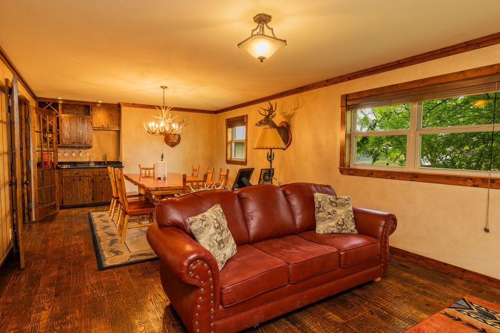 Image 18 of property listing at 817 County Road 130, Ballinger, TX 76821