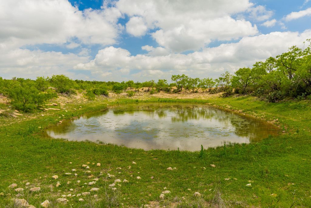 Image 2 of property listing at 817 County Road 130, Ballinger, TX 76821