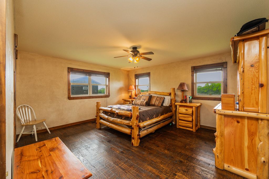 Image 28 of property listing at 817 County Road 130, Ballinger, TX 76821